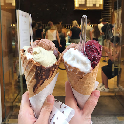 Venchi Cioccolato e Gelato, Roma Via degli Orfani, Pantheon thumb 5